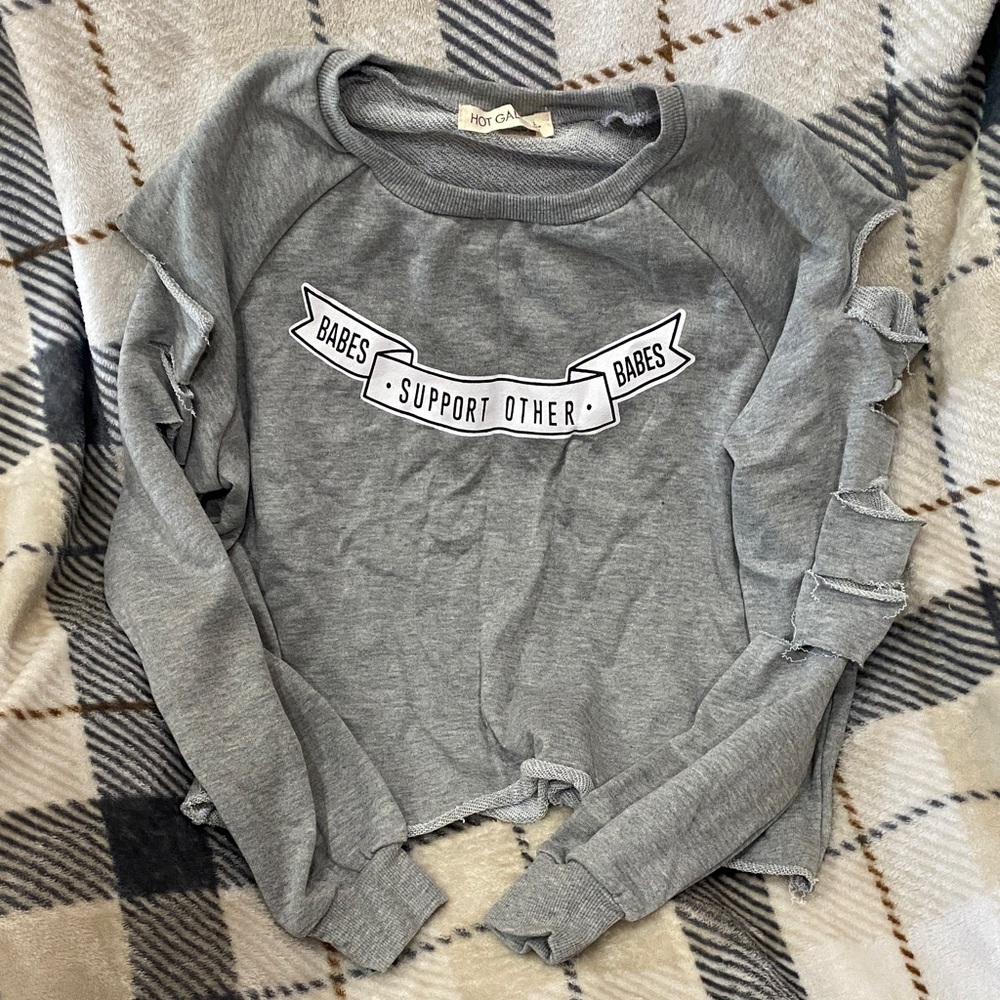 Hot Gal Gray 'Babes Support Other Babes' Ruffle Sleeve Crop Top